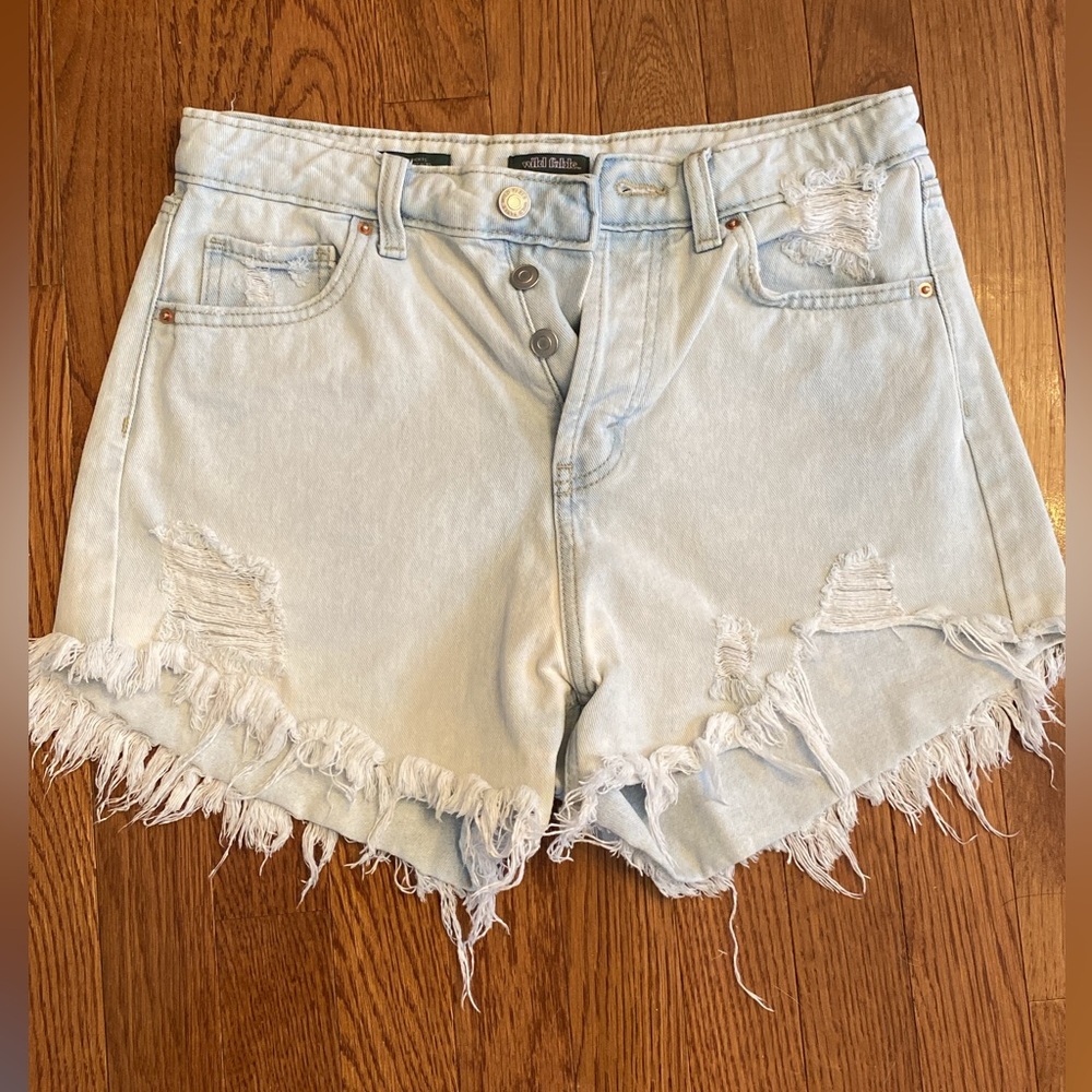 Wild Fable - cut off, light wash, jean shorts - size 6